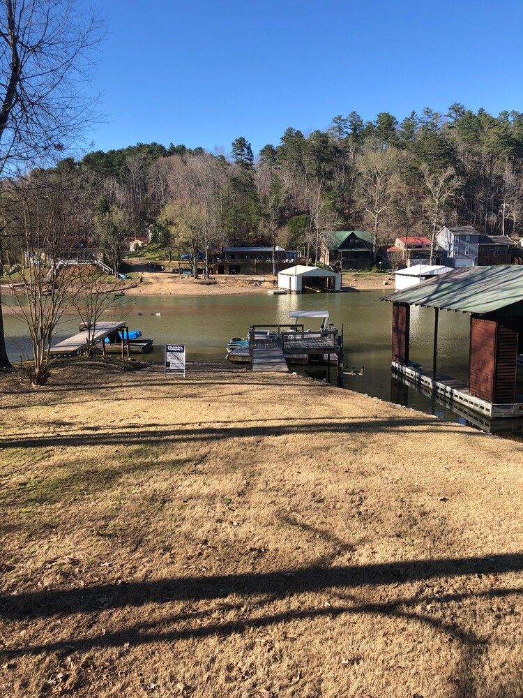 Waterfront Cabin on Pickwick Lake in Bear Creek With Boat Dock, Corinth