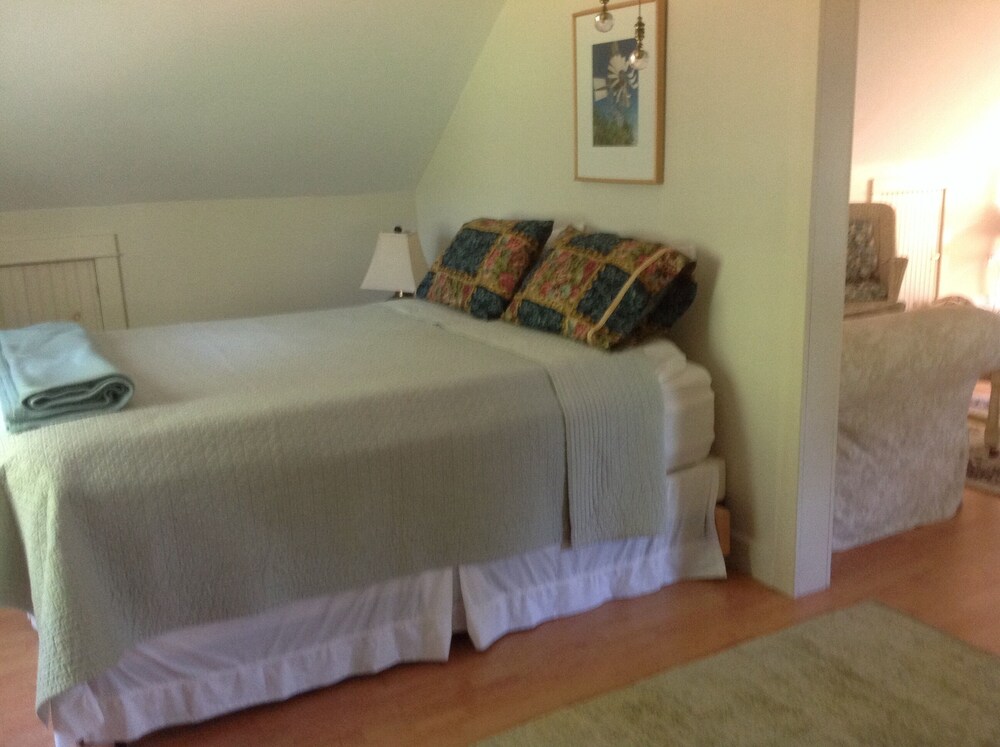 Cozy Lakeside Retreat Wolfeboro Vrbo