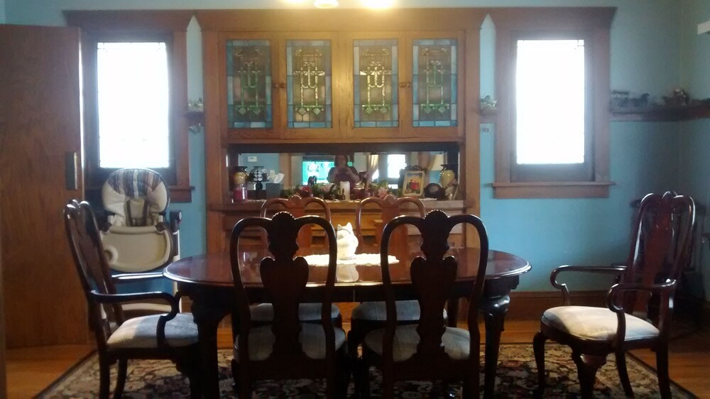 Private Room in Historical Home Near Mayo Clinic Deals & Reviews