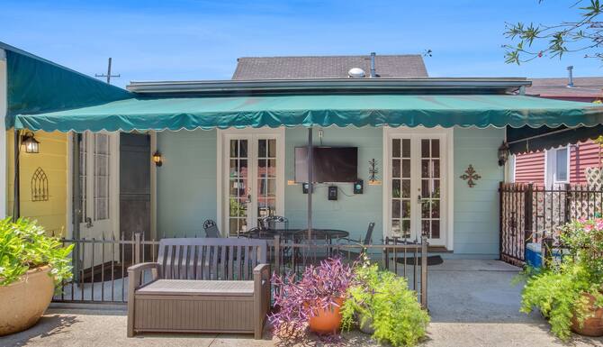 Jazz Quarters Jazz Trio Suites 3 Blocks From Bourbon Street In New Orleans La Expedia