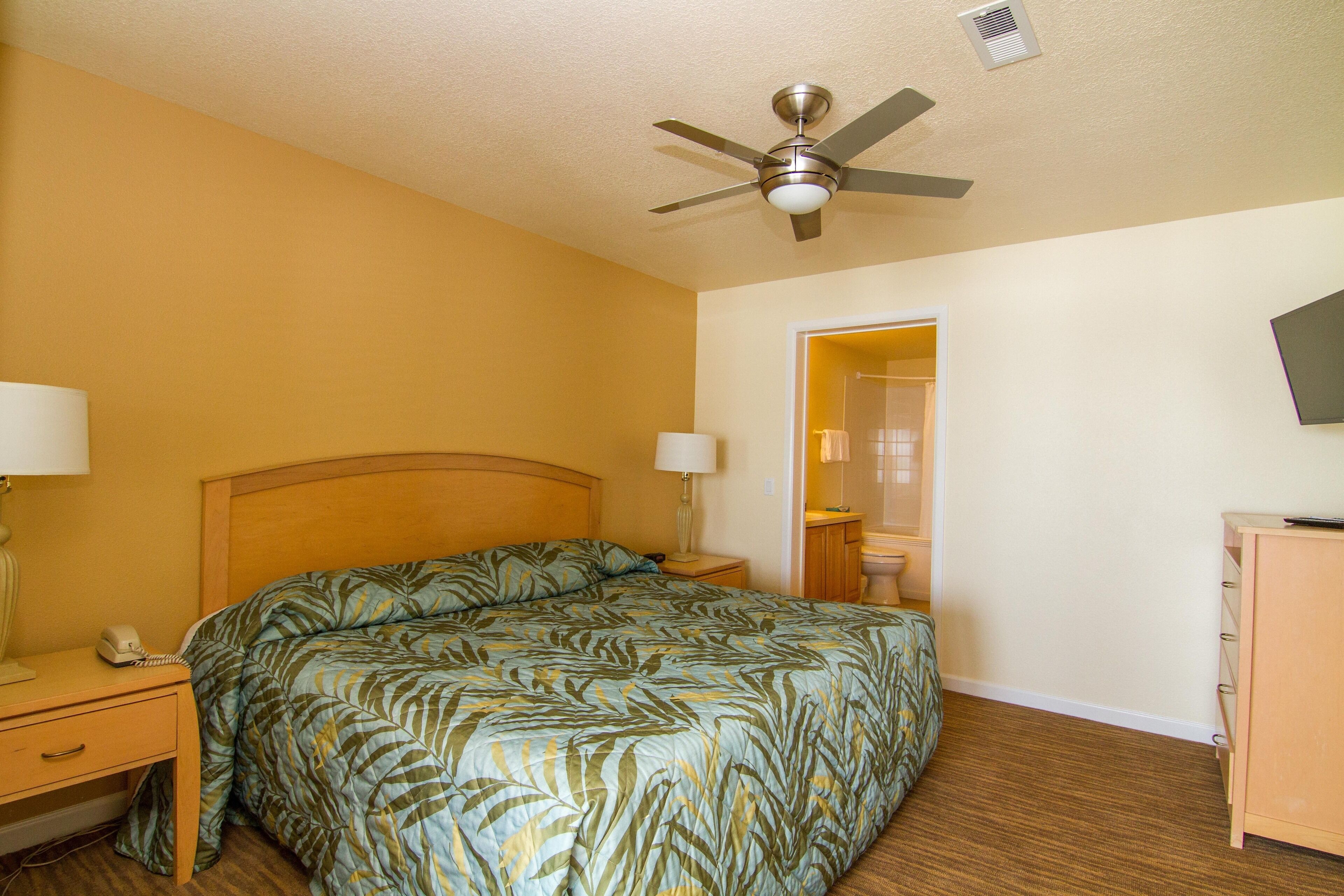 Vast Ocean Views From Condo With Comforts of Home, Whale Watching, and Sunsets in Depoe Bay, United States