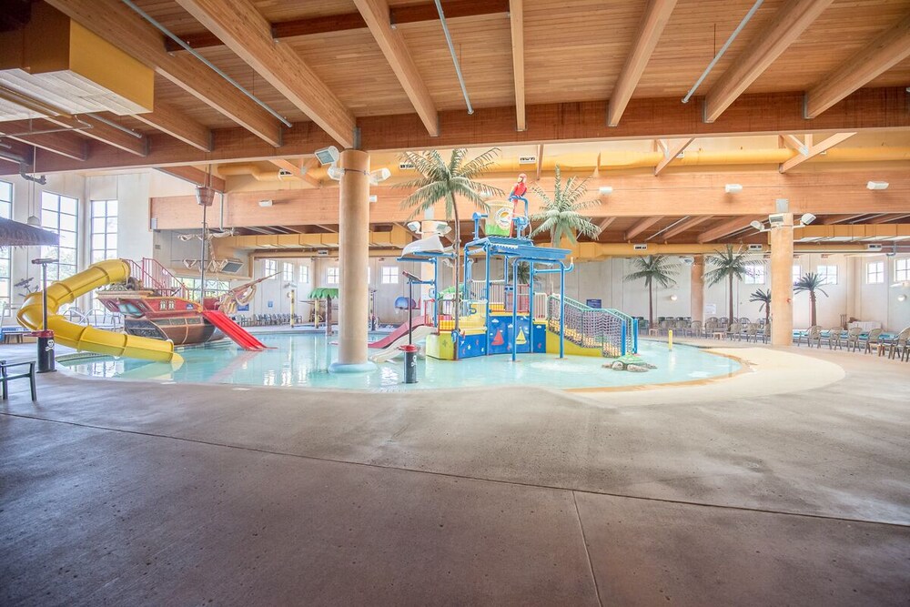 Okoboji Condowaterparksleeps 10+ Excellent Rates, Book Your Summer