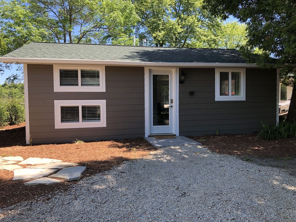 Winding River Cottages On The Menominee Pine Cone Cottage In