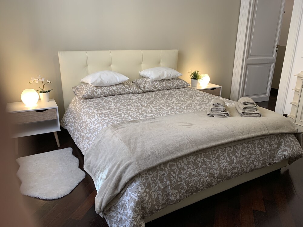 St Peter White House Roma Ita Airasiago