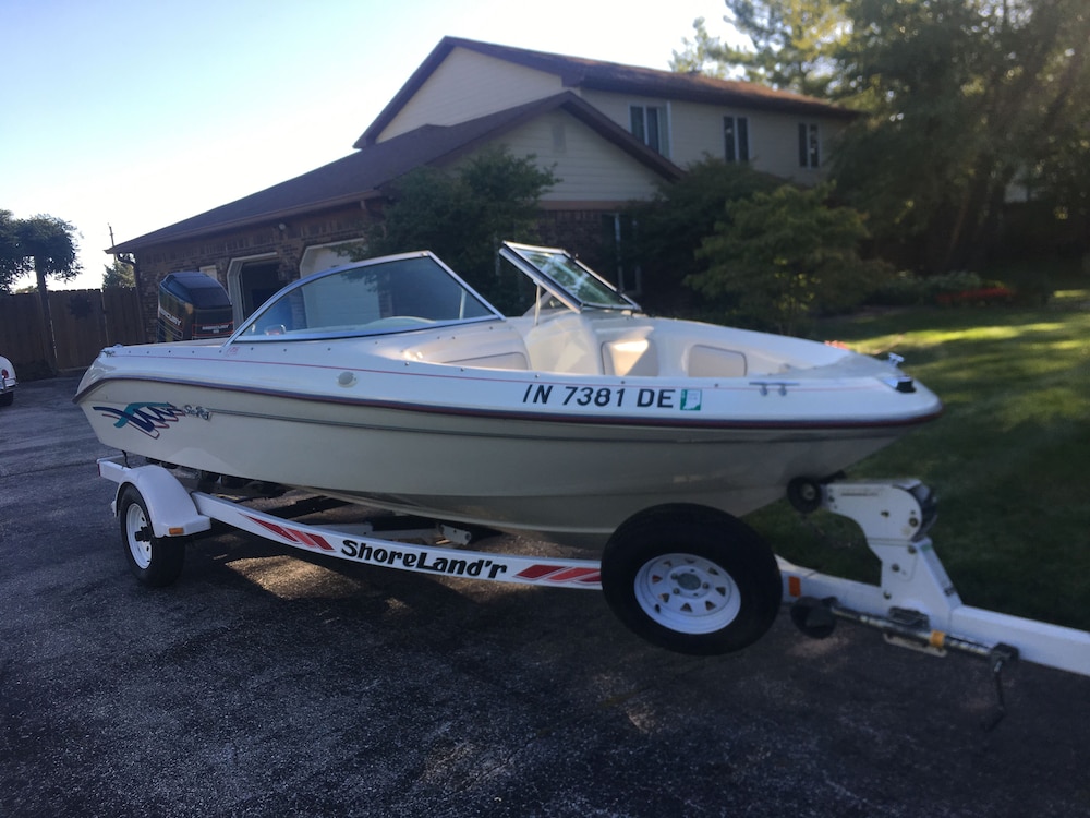 “Indiana Beach Rentals” on Shafer Lake, Near Amusement park. Boat