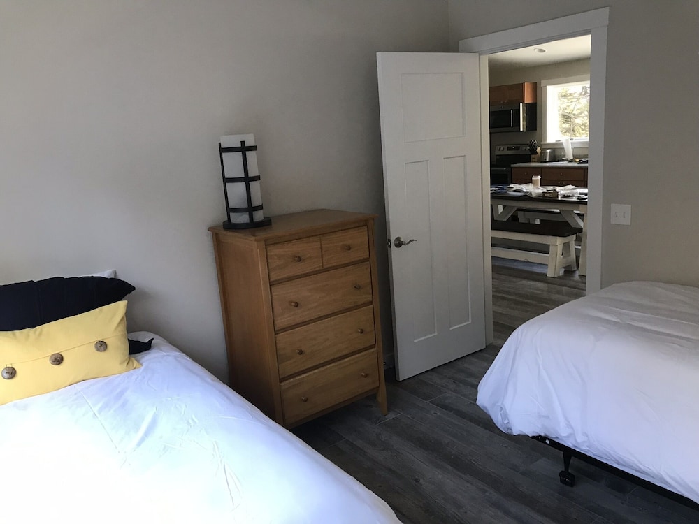 Acadia New Construction! 2nd Floor Apartment Close to Acadia, 2 Minutes from SWH Southwest