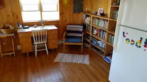 3 bedrooms, free WiFi, linens