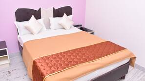 Desk, rollaway beds, bed sheets
