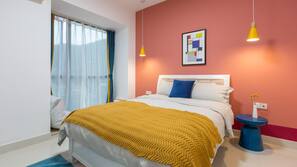 2 bedrooms, blackout drapes, free WiFi, linens