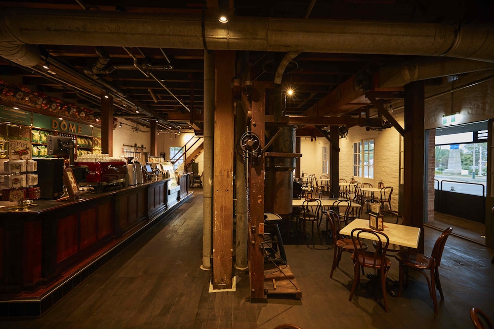 Breakfast area, Premier Mill Hotel