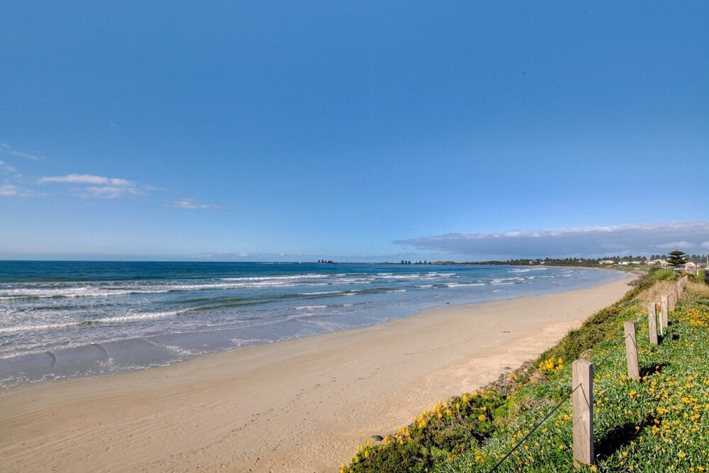 Sandy Cove