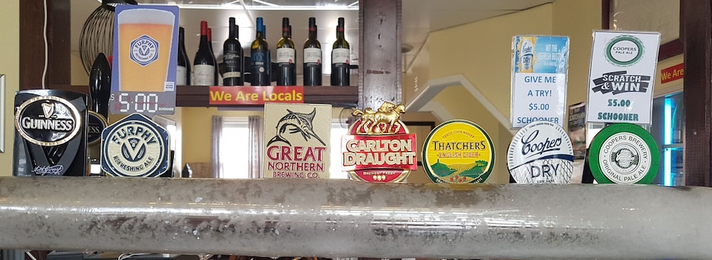 Courthouse Bar & Grill
