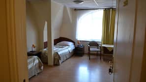 1 bedroom, desk, free WiFi, linens