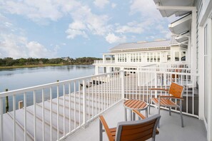 King Suite Premium Waterfront | Premium bedding, individually decorated, individually furnished