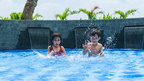 Kolam renang outdoor