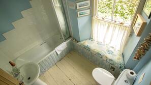 Iron/ironing board, linens