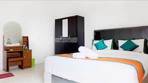 4 bedrooms, blackout curtains, soundproofing, free WiFi