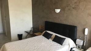 Bureau, lits bébé (gratuits)