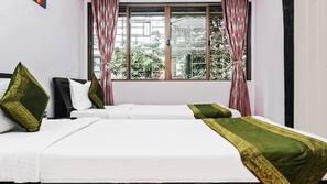 Iron/ironing board, free WiFi, linens