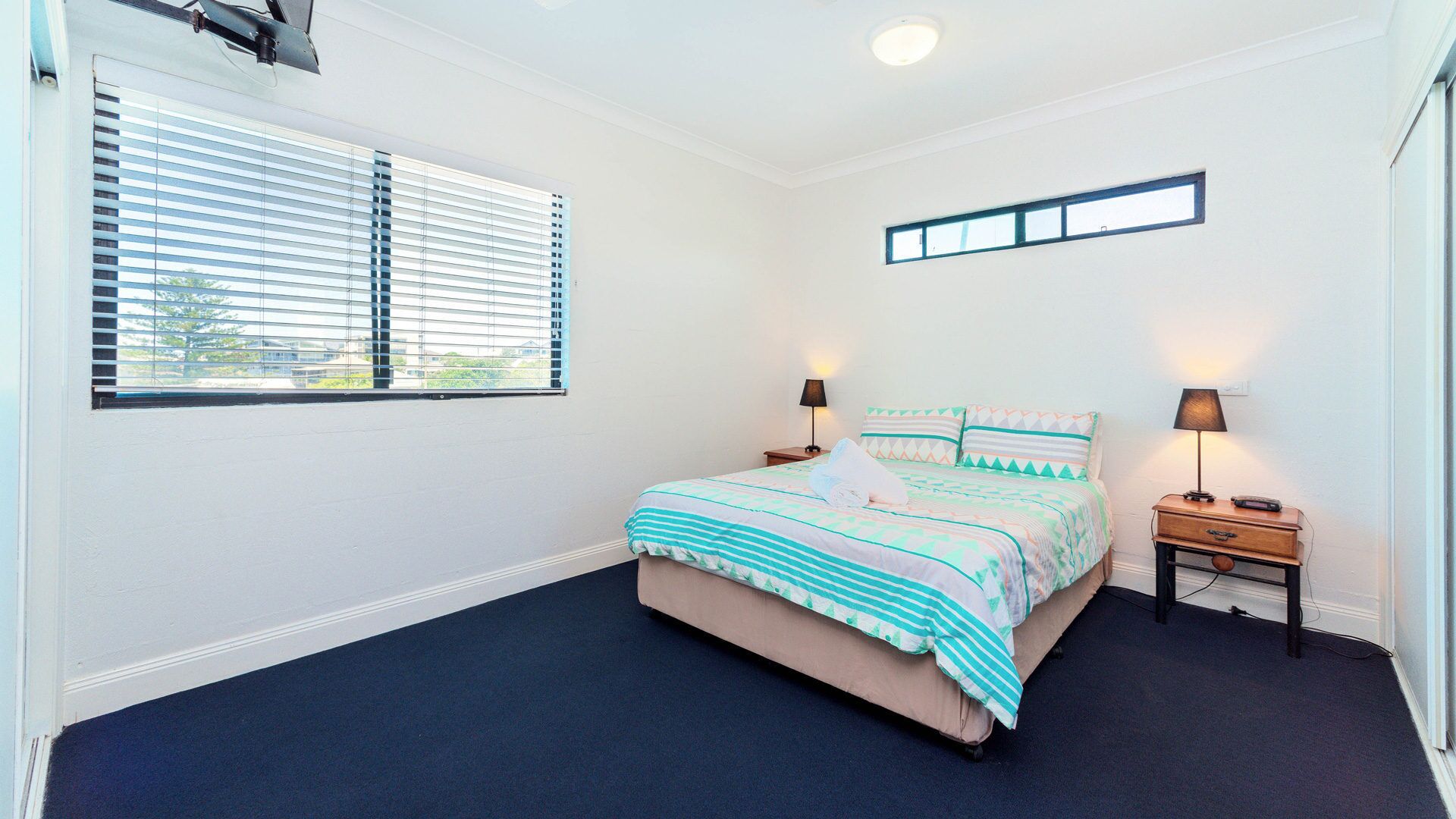 Arcoola 1 - Overlooking Main Beach