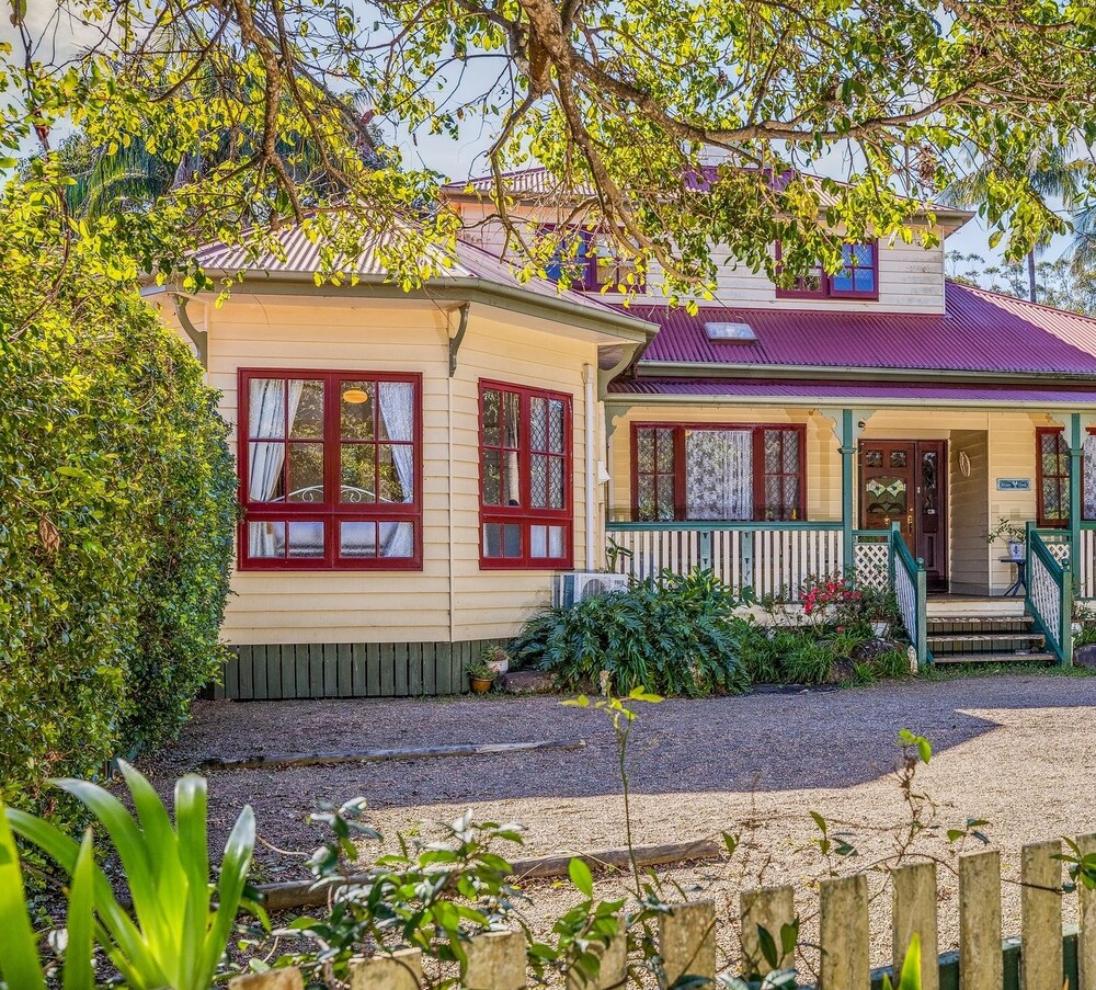 Amber Lodge Tamborine