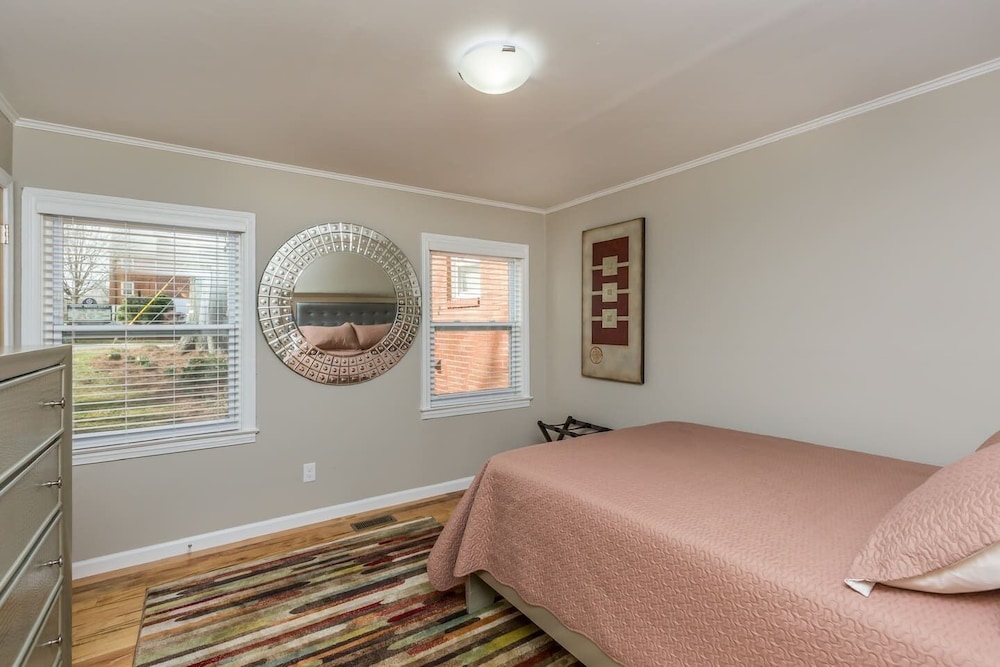 1BR Fully Outfitted Apt with Central Location WinstonSalem Vrbo