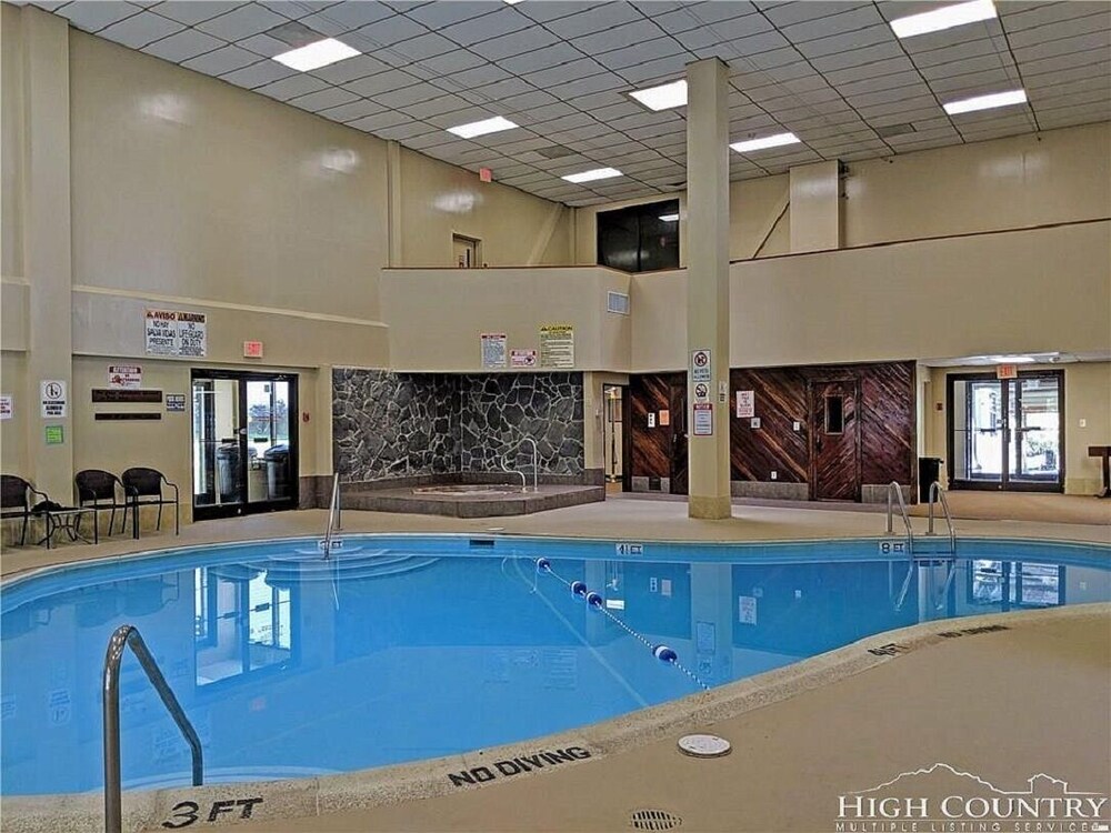Pinnacle Inn Resort Indoor Pool & Hot Tubs **Money Saver** Beech