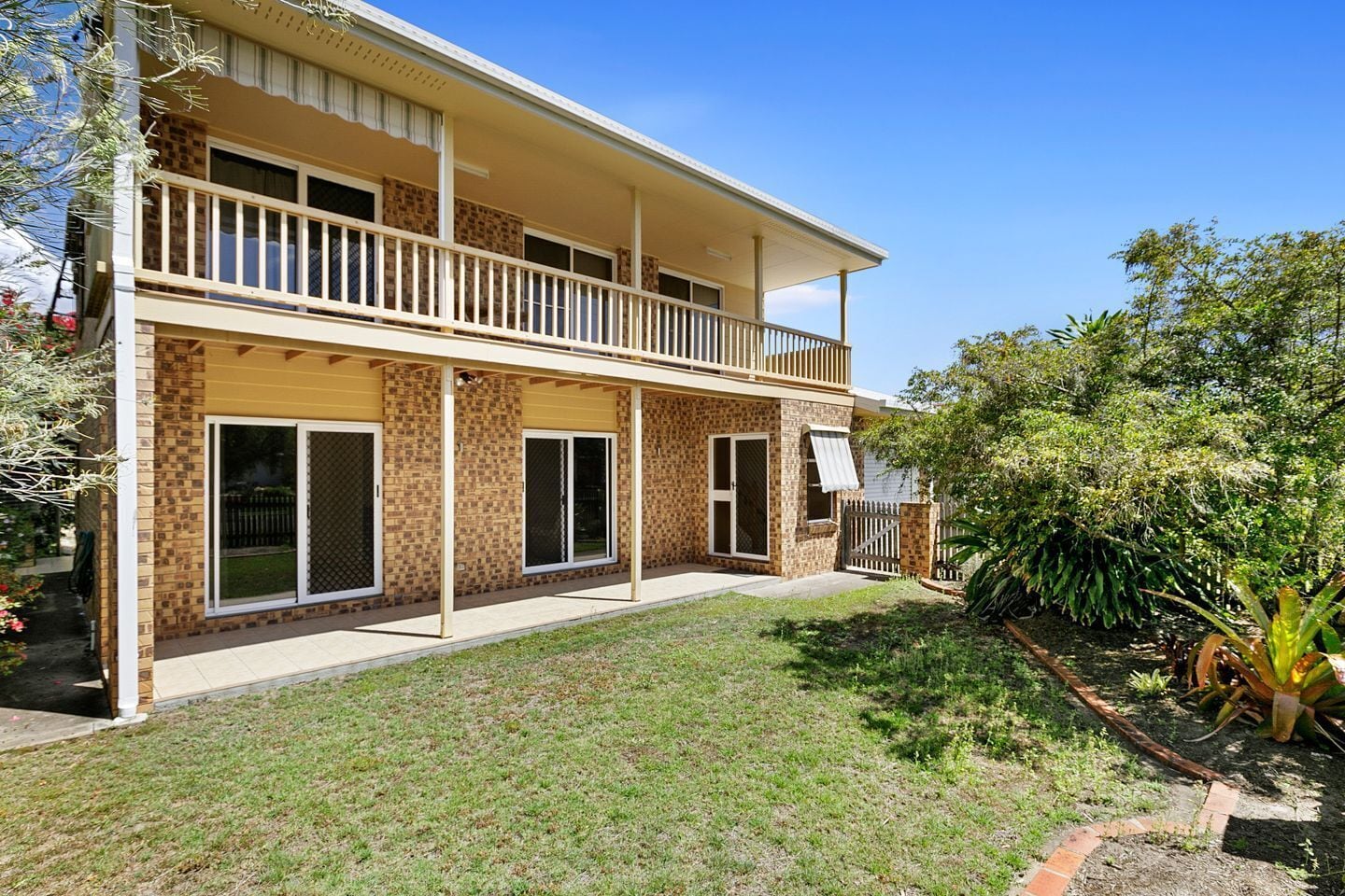 The Flappery - Burrum Heads- Close To Beach - 3br- Large Yard