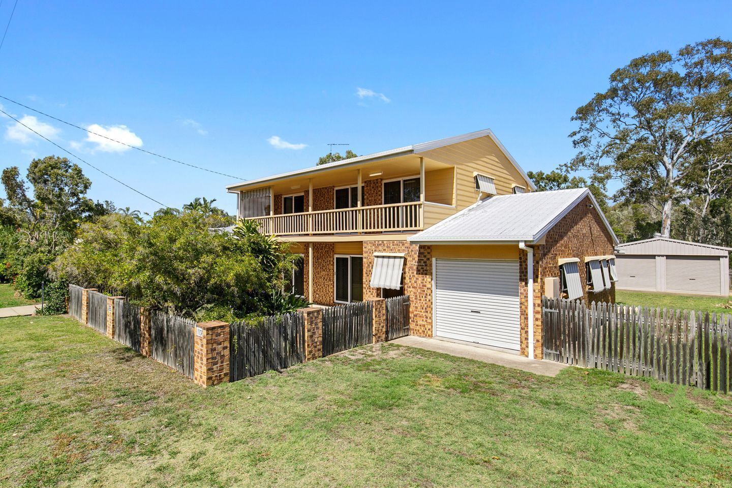 The Flappery - Burrum Heads- Close To Beach - 3br- Large Yard