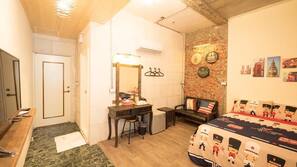Desk, blackout drapes, free WiFi, linens