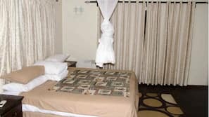 Iron/ironing board, free WiFi, linens