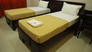 1 bedroom, Egyptian cotton sheets, premium bedding, in-room safe