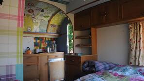 Fridge, oven, hob, coffee/tea maker