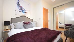 4 bedrooms, iron/ironing board, free WiFi