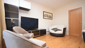 4 bedrooms, iron/ironing board, free WiFi