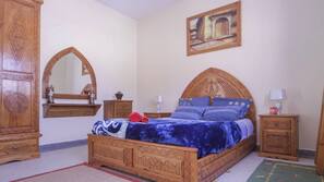 Coffre-forts dans les chambres, bureau, Wi-Fi gratuit, draps fournis