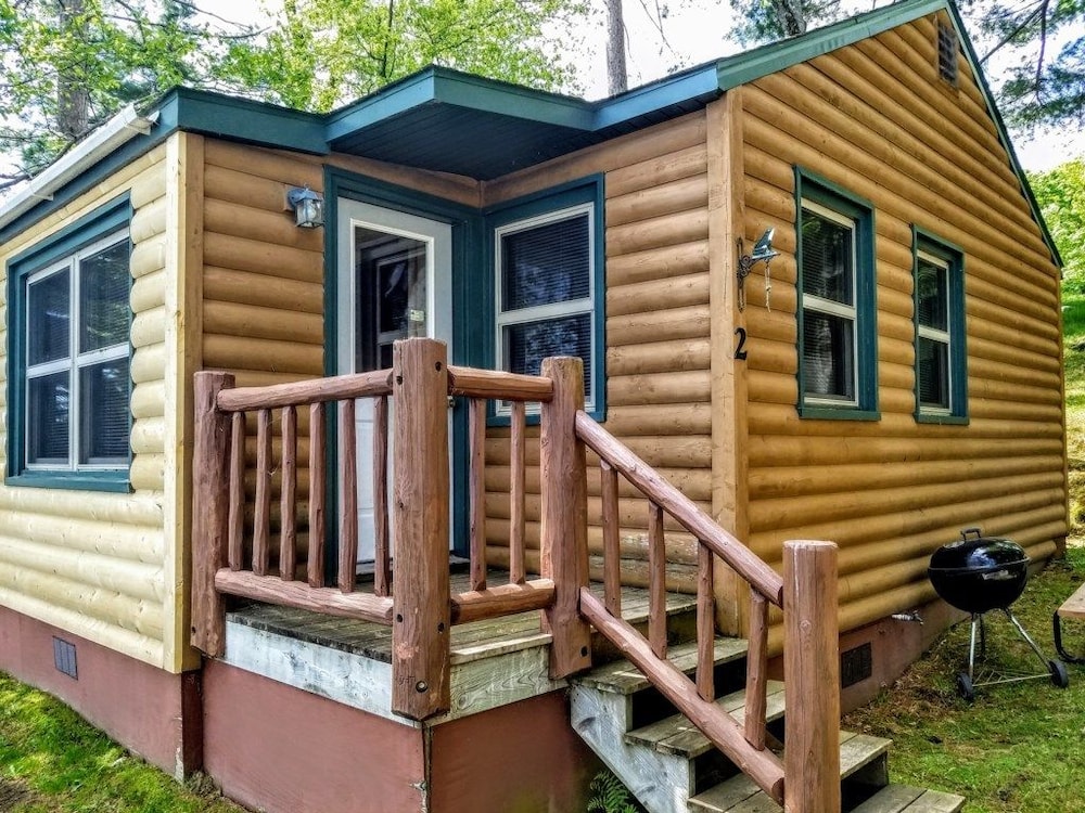 Minocqua Shores Resort Cabin 2, Rhinelander Room Prices & Reviews