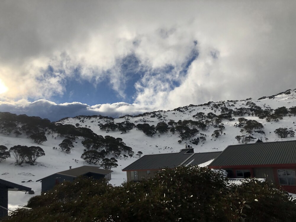 Knockshannoch Ski Lodge