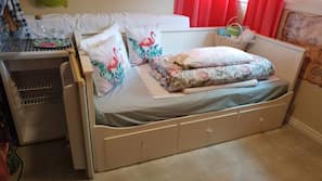 1 bedroom, iron/ironing board, WiFi, linens