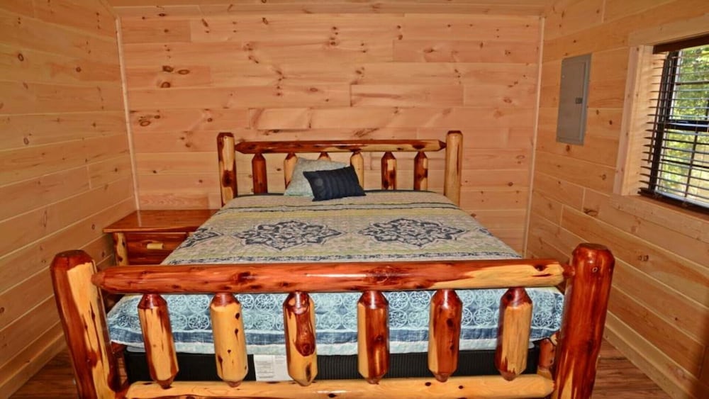 Pet Friendly Swan Bay Cabins Rv Park Cabin Paris Tn Kentucky