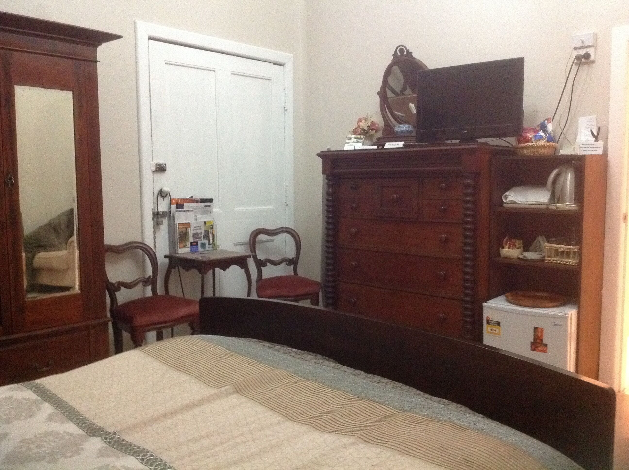 Chinnock B&B - Elegant Accomodation in the heart of Gilgandra