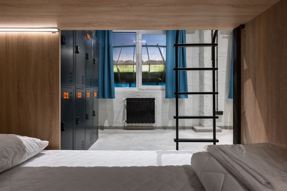 Photo - Campus Community A-Hotel