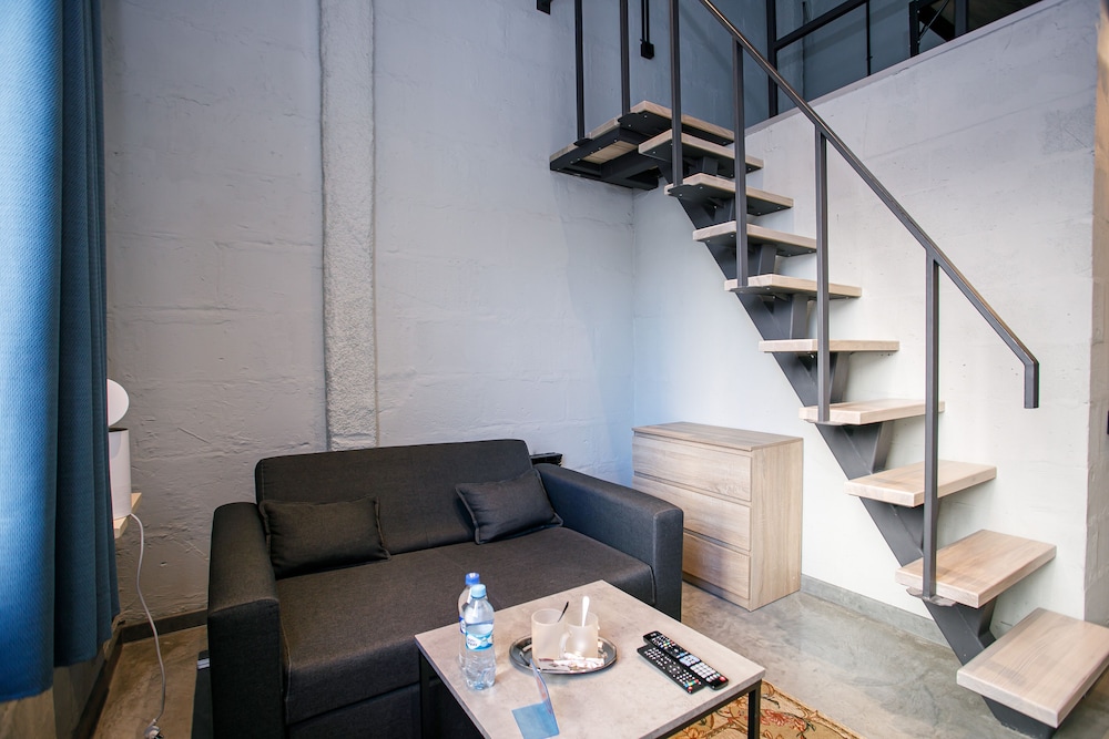 Photo - Campus Community A-Hotel