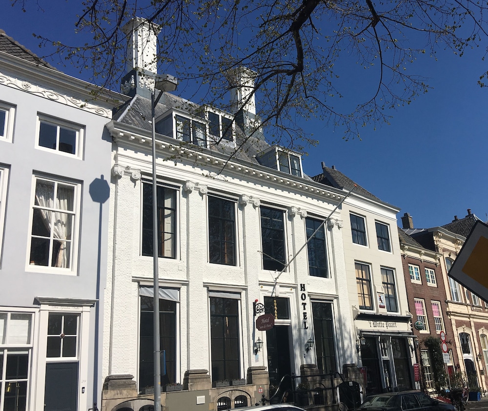 Hotel aan de Dam in Middelburg, Netherlands