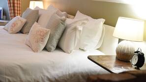 Egyptian cotton sheets, premium bedding, individually decorated
