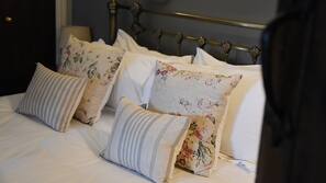 Egyptian cotton sheets, premium bedding, individually decorated