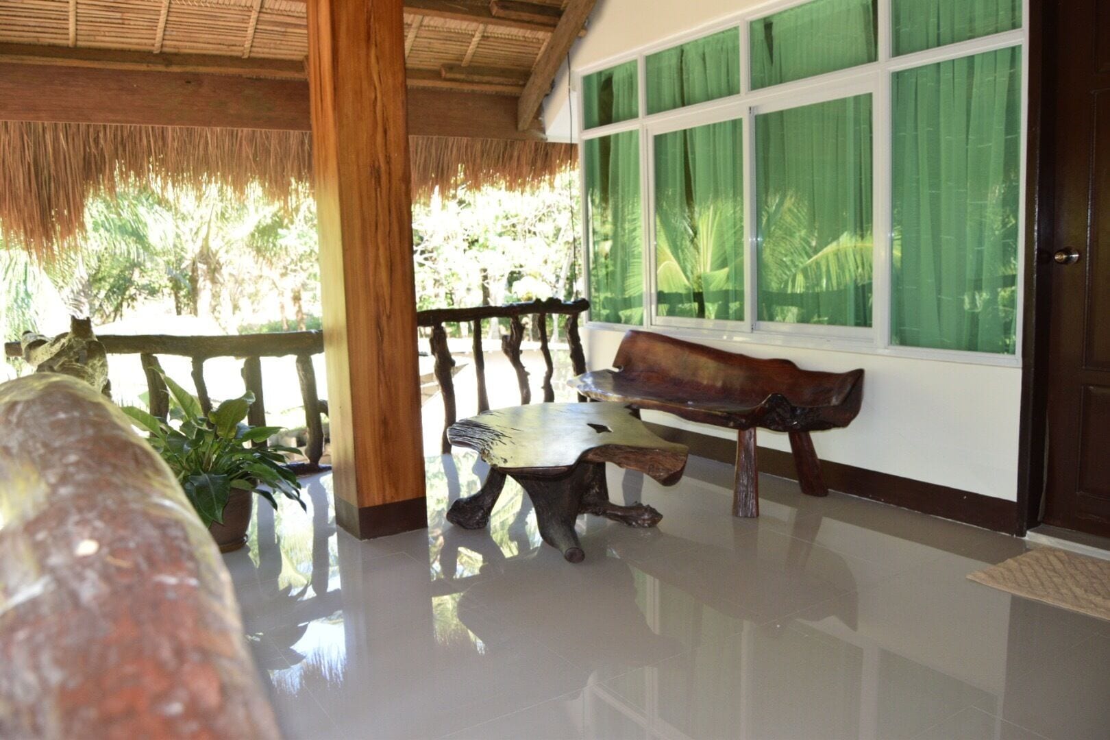 La Casa Blanca by the Beach - Baler in Baler in Baler, Philippines