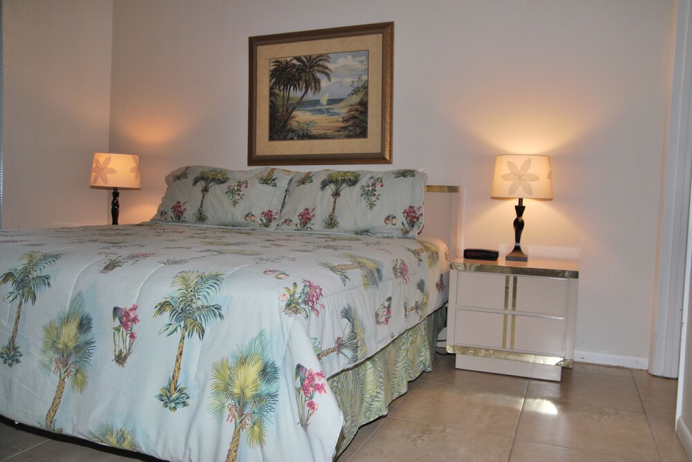 Pelican Walk 204 One Bedroom Condo Panama City Beach