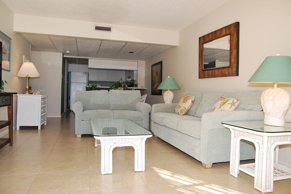 Pelican Walk 204 One Bedroom Condo Panama City Beach