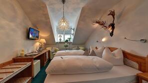 1 Schlafzimmer, hochwertige Bettwaren, Daunenbettdecken